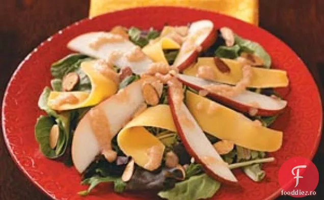 Salate de recoltă cu vinegretă de pere