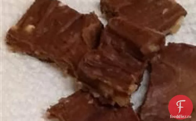 Fudge ușor de preparat cu aluat de prăjitură