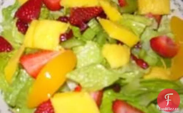 Salata cu adevărat bună cu bucăți de fructe