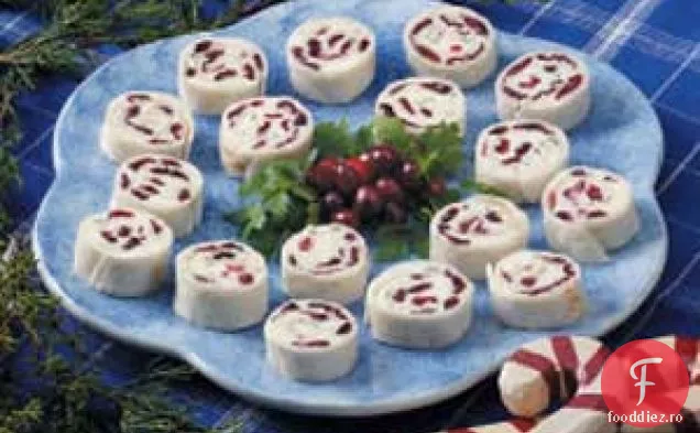 Rulouri de merișoare cu feta