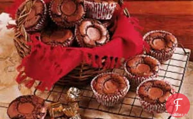 Cupe de brownie cu unt de arahide