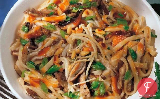 Taitei Chinezi Cu Ciuperci Amestecate