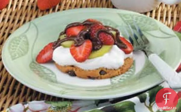 Tarte cu fursecuri cu fructe