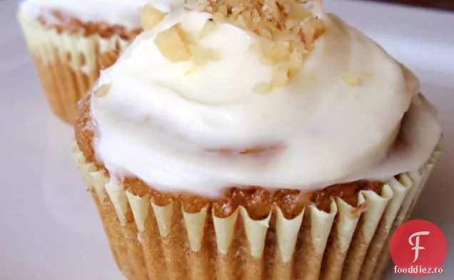 Cupcakes Cu Morcovi Cu Glazură De Brânză Cremă De Lămâie