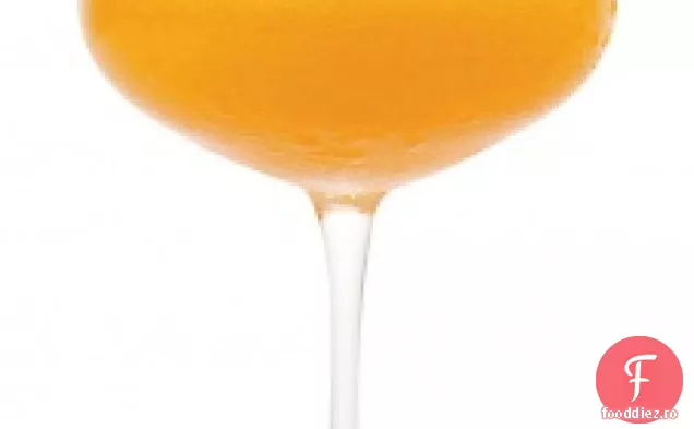 Spritz proaspăt de morcov-portocaliu
