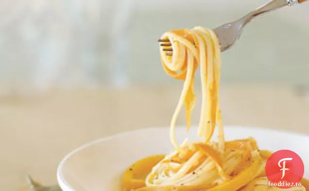 Linguine cu panglici de morcov și unt de lămâie-ghimbir