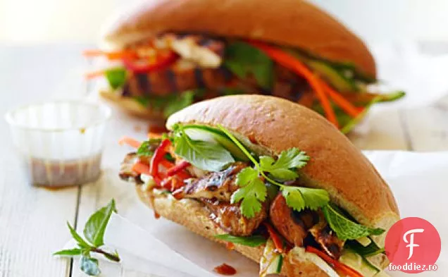 De Pui La Gratar Bánh Mì