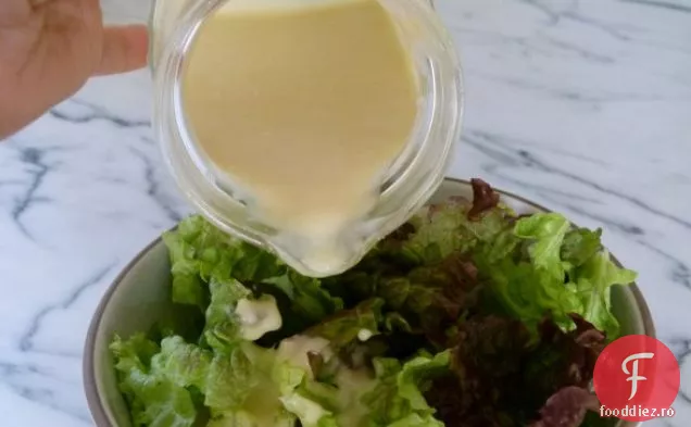 Verdeață mixtă cu vinetă cremoasă Miso-ghimbir