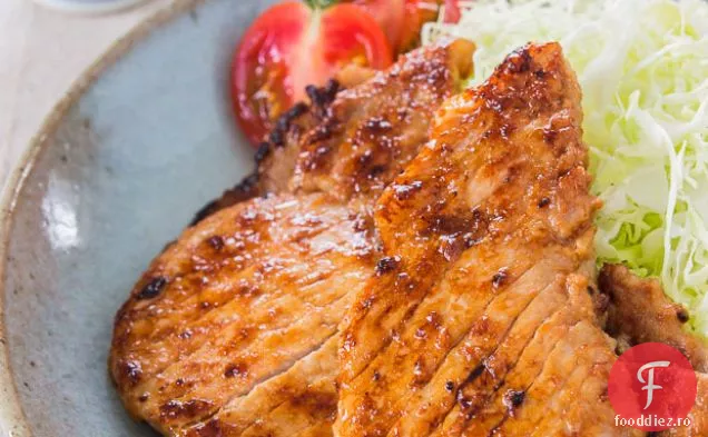 Pirikara Shogayaki (carne de porc prăjită cu ghimbir picant)