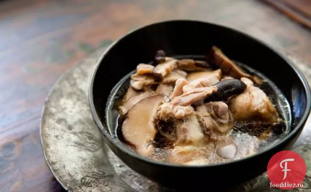 Supă De Pui Cu Ghimbir Și Ciuperci Shiitake