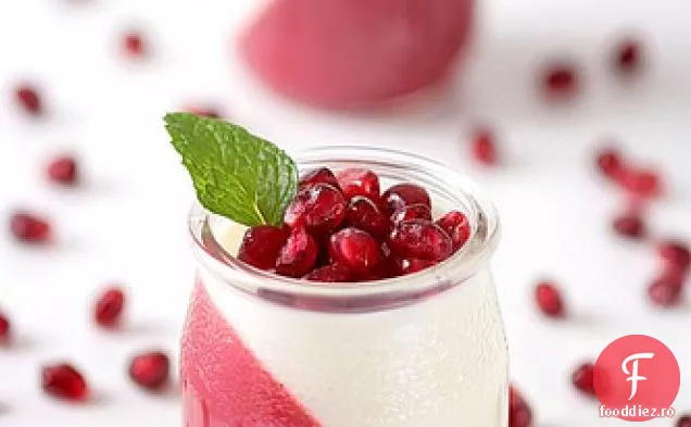 Ceai De Hibiscus De Rodie Și Verrine De Iaurt Cu Ghimbir Cu Miere