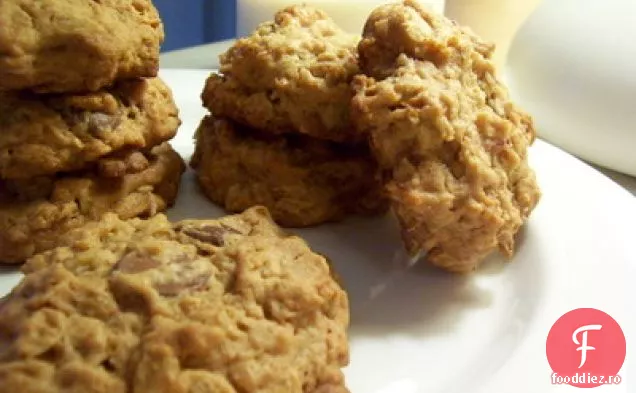 Fulgi De Ovăz Cookie-Uri Două Moduri: Medjool Data & Nuc Sau Ciocolata Ch