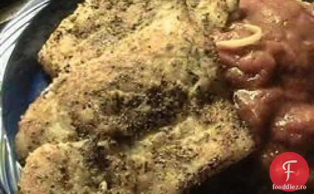 Orange Roughy Într-Un Sos De Ciuperci