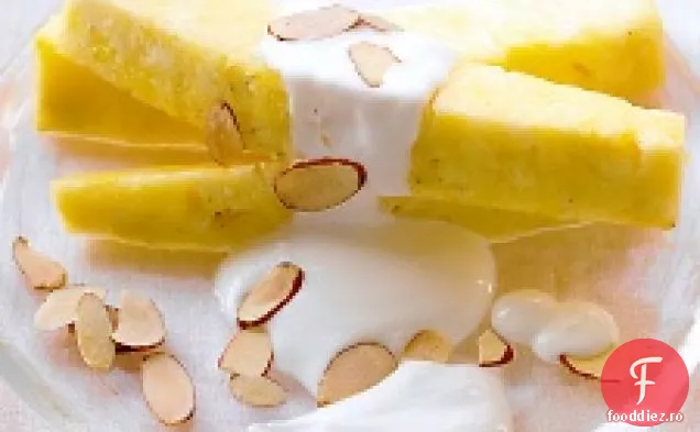 Sos De Iaurt De Ghimbir Pe Ananas
