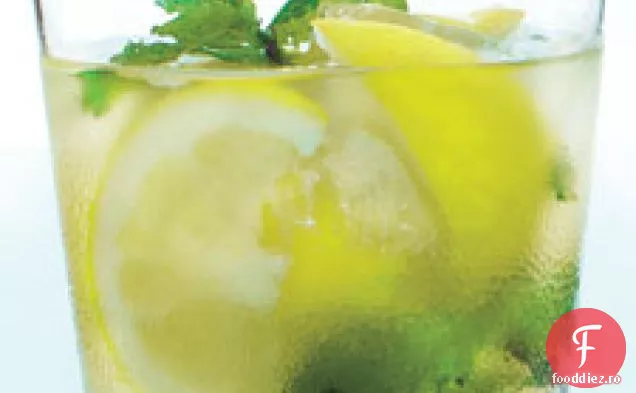 Limonadă de ghimbir-mentă încurcată