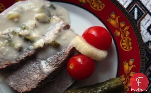 Carne De Vită Fiartă Cu Sos De Hrean