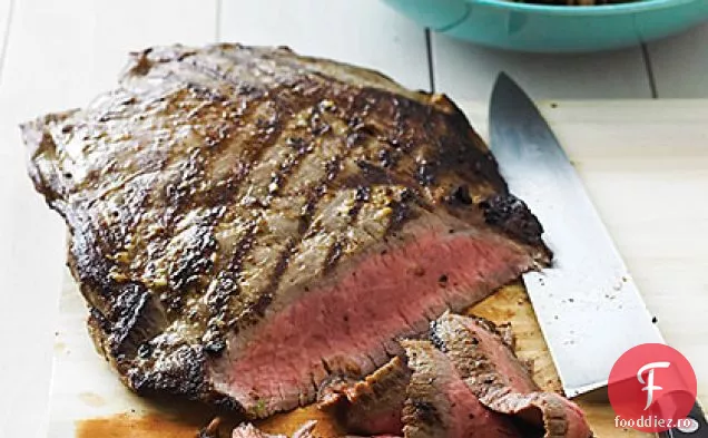 Friptură de hrean la grătar cu salată de ciuperci