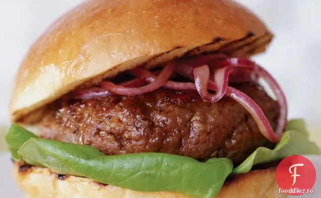 Pancetta-burgeri de vită cu Ketchup de hrean