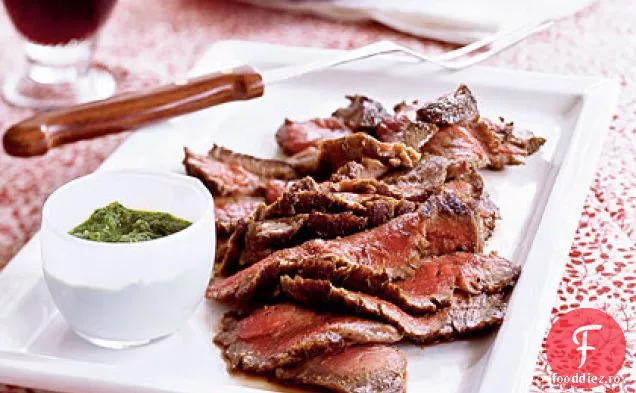 Friptură de flanc de chimen-piper cu Chimichurri de hrean
