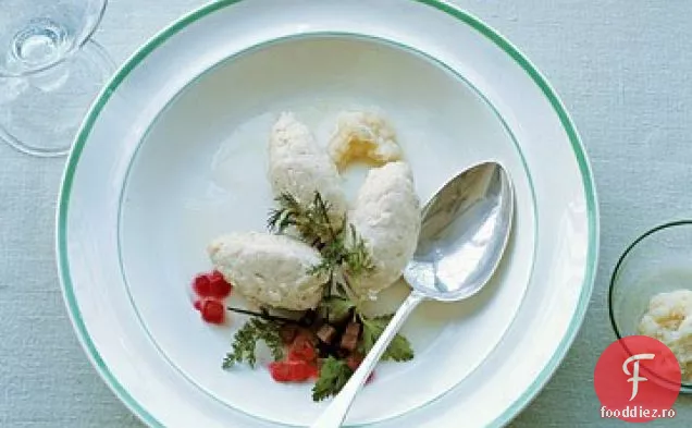 Quenelles de pește alb cu sfeclă, hrean și ierburi proaspete