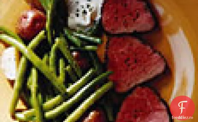 Filet de vită cu cremă de hrean cu usturoi
