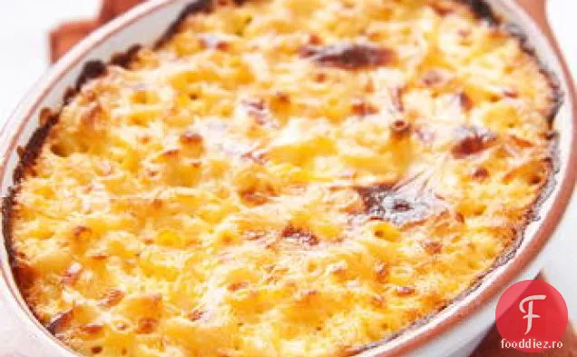 Macaroane și brânză de hrean-Cheddar la cuptor