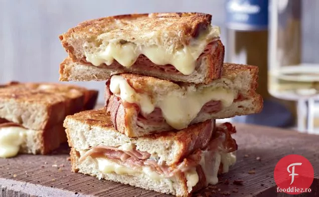 Mortadella și Panini cu brânză