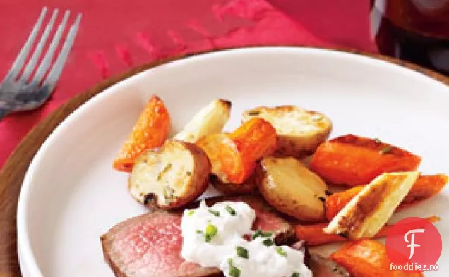 Carne De Vită De Rozmarin Cu Legume Rădăcinoase