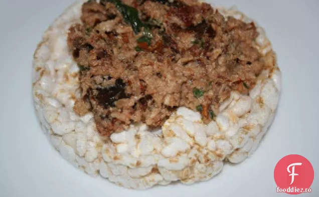 Crockpot Crab Cu Roșii Uscate Și Hrean Răspândit