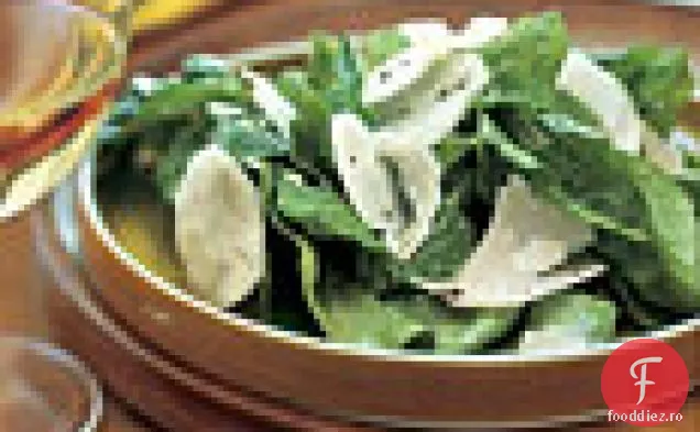 Salată de anghinare și rucola cu parmezan