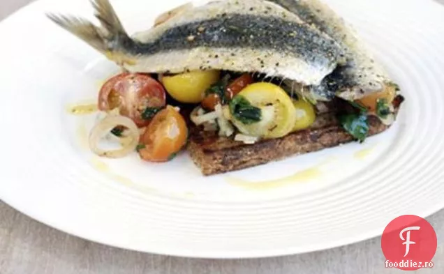 Sardine afumate acasă cu Salsa de roșii arse