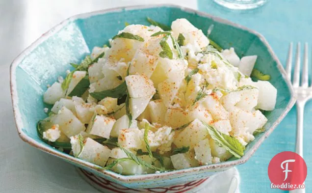 Salată Jicama cu suc de lămâie și mentă proaspătă