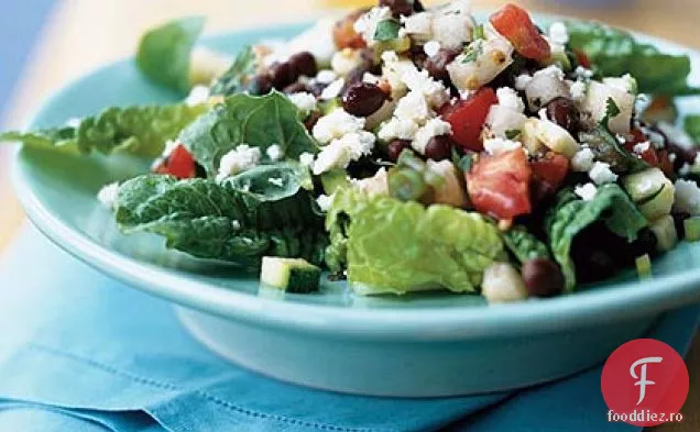 Salată de legume marinată cu Queso Fresco