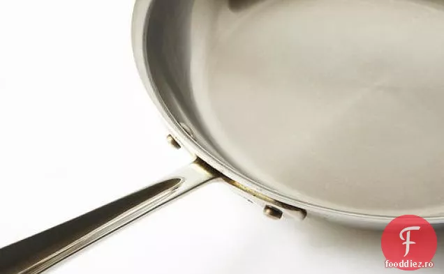 Sardine proaspete cu usturoi și pătrunjel