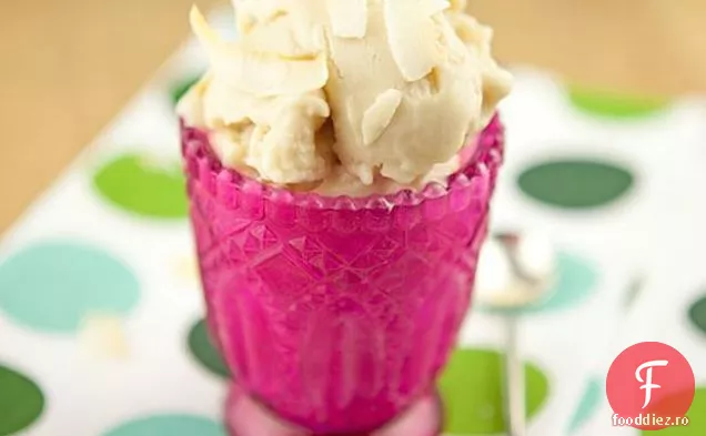 Înghețată De Vanilie Cu Nucă De Cocos Fără Lactate Și Ouă