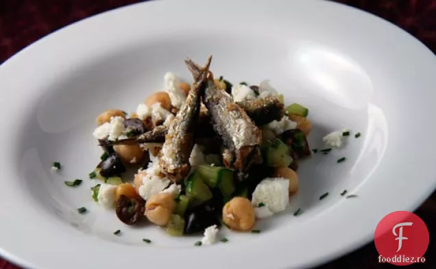 Salată De Sardină Cu Năut Și Feta