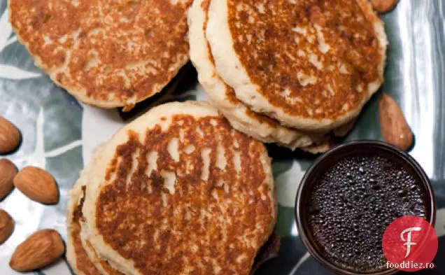 Clătite cu migdale de lămâie (fără gluten, vegane, fără soia)