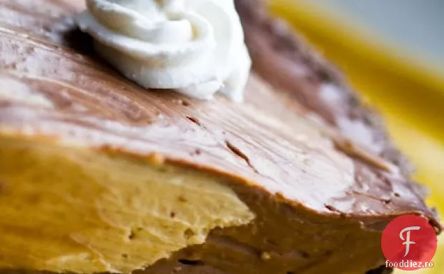 Plăcintă Cu Mousse De Ciocolată Cu Unt De Arahide