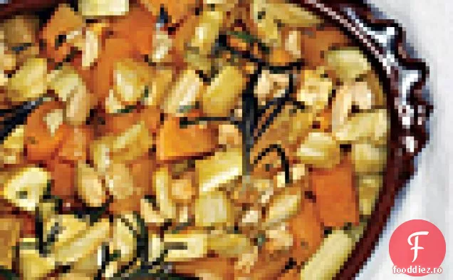 Dovlecei de iarnă prăjiți și păstârnac cu glazură de sirop de arțar și migdale Marcona