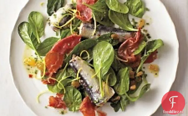Salată De Spanac Cu Sardine Și Prosciutto Crocant