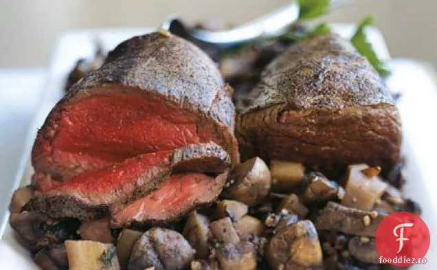 Filet de vită cu păstârnac-ragut de ciuperci