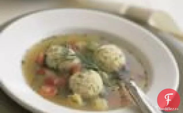 Supă de pui-legume cu bile matzo cu ierburi