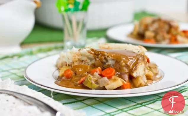 Plăcintă de ciobanesc Vegan cu sos