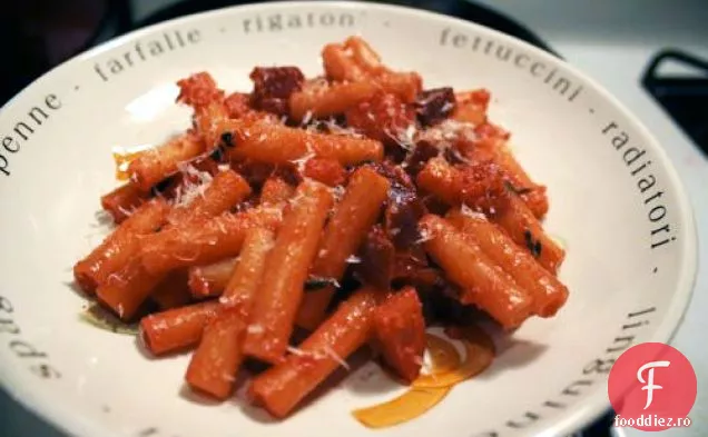 Cina în seara asta: Ziti cu legume rădăcinoase prăjite în tigaie