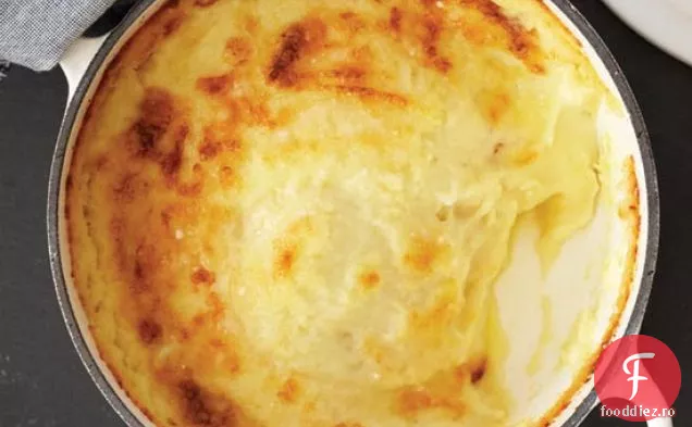 Cartofi Chantilly cu crustă de parmezan