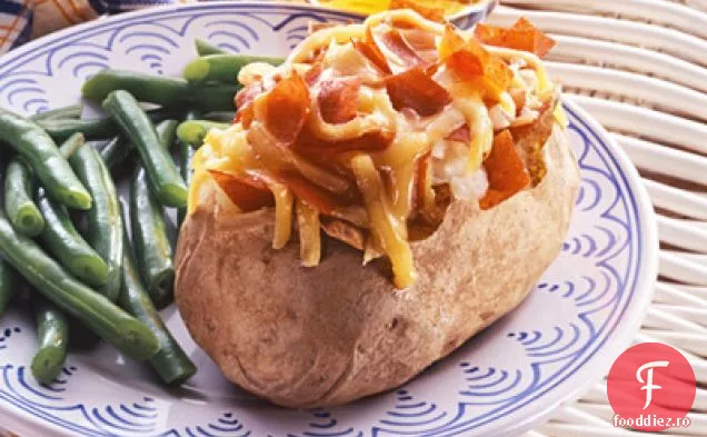 Brânză ' n carne de vită Topped cartofi