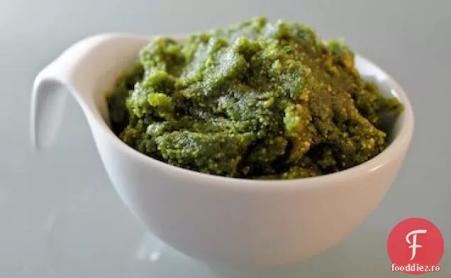 Pesto Cu Frunze De Ridiche