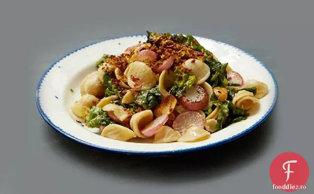 Orecchiette De Grâu Integral Cu Verdeață Amară Și Ridichi