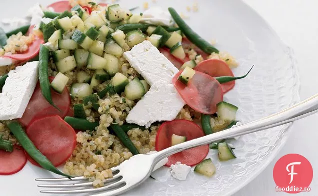 Salată de Quinoa cu ridichi murate și Feta