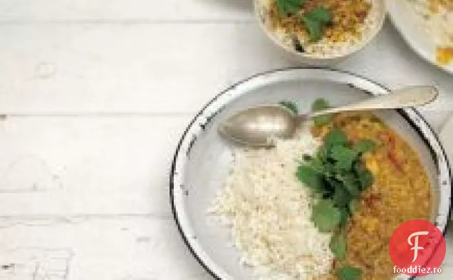 Somon prăjit în tigaie cu Broccoli încolțit violet și hamsie-r